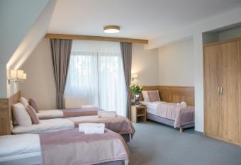 O  rodek Wypoczynkowy Molanda has Balcony rooms