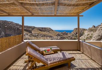 Prana Thera allows 18 year olds to book a room