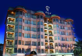 Le Royal Hotel allows 18 year olds to book a room