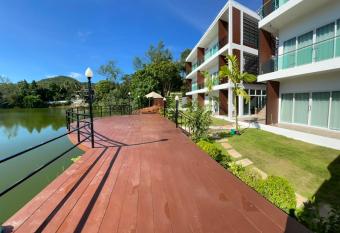 Pure Laguna Residence by Nice Sea Resort allows 18 year olds to book a room