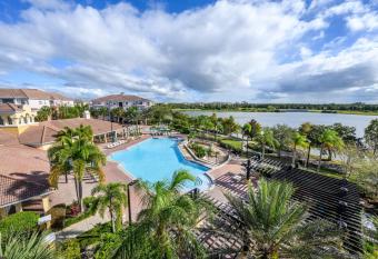 Vista Cay Resort by Millenium at Universal Blvd. has Balcony rooms
