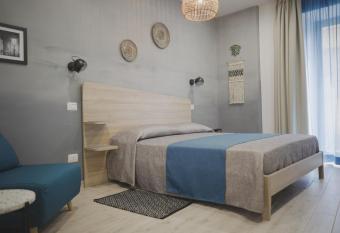 Casa Matilde b&b allows 18 year olds to book a room