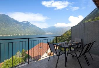 Appartamento 6 Il Tornante has Balcony rooms