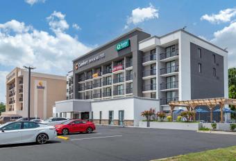 Quality Inn & Suites Spring Lake - Fayetteville near Fort Bragg has Balcony rooms