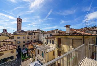 Residenza Ca Fe has Balcony rooms