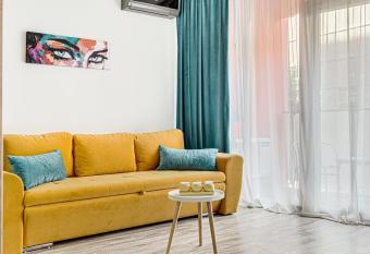 ARI BLUE Apart   n complexul Ared Kaufland allows 18 year olds to book a room