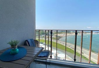 PARADISO 408 DESI Private Studio Nessebar allows 18 year olds to book a room