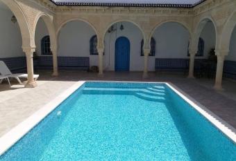 Maison typiques (houche) avec piscine has Balcony rooms