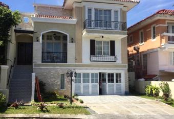 Omah Kumpul Sentul has Balcony rooms