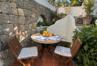 Smeraldino has Balcony rooms