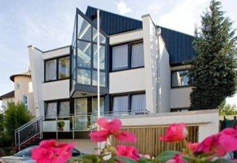 Hotel Brunnenhof has Balcony rooms