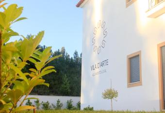 Vila dArte Alojamento local situado no Centro do Pa  s allows 18 year olds to book a room