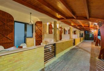 kissunderthemoonapartments has Balcony rooms