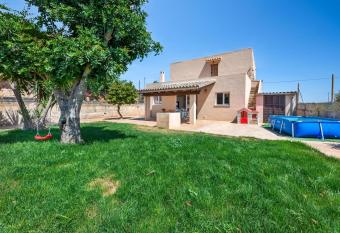 Es Cos has Balcony rooms