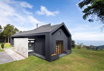 Heavenly Highlands Mountain Property has Balcony rooms