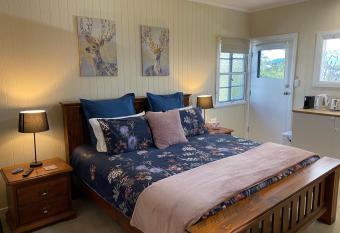 Hideaway on Hume #3 has Balcony rooms