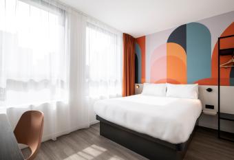 B&B HOTEL Antwerpen Centrum allows 18 year olds to book a room