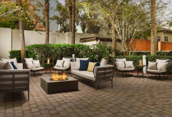 Courtyard by Marriott Orlando Downtown allows 18 year olds to book a room