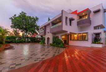 StayVista s Fairfield Villa - A green lawn and charming orchard await your retreat allows 18 year olds to book a room