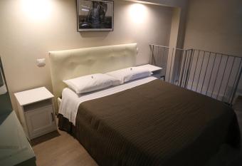 Torre Paola Dimora romantica allows 18 year olds to book a room