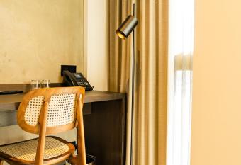 Parkhotel Waregem allows 18 year olds to book a room