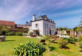 Vieux Colombier 15pers SPA Billard Face Mer has Balcony rooms