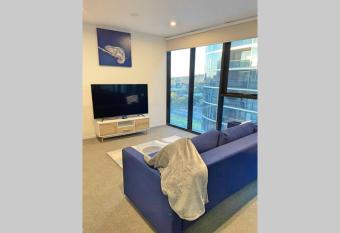 1BR New Apt - Dressed to Impress! - 1028 Woden GCT has Balcony rooms