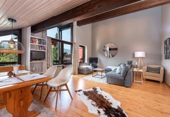 Sylvies Alpengl  ck- Zentral- f  r 4 has Balcony rooms