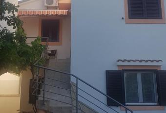 Gita has Balcony rooms