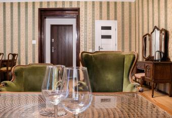 Dream Aparts - Apartament Krolewski allows 18 year olds to book a room