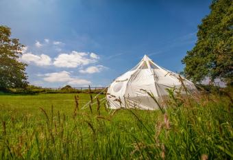 Beautiful 1-Bed Star Gazing Bell Tent Loughborough allows 18 year olds to book a room