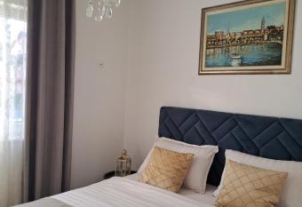 Apartman Stella Maris has Balcony rooms