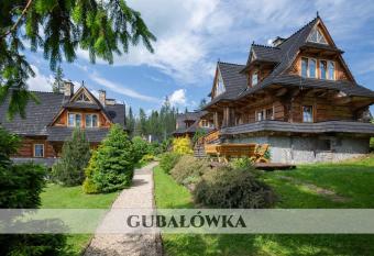 Rezydencja G  rski Dworek has Balcony rooms