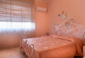 appartamento primavera allows 18 year olds to book a room