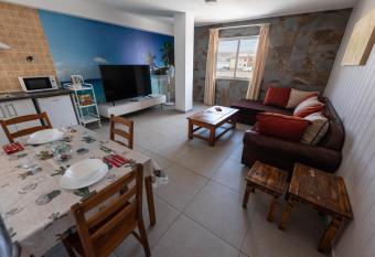 Nadine Vv N2 allows 18 year olds to book a room