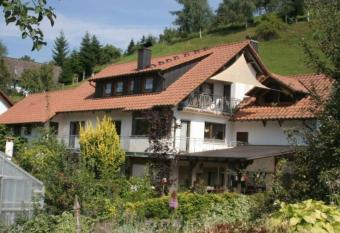 Ferienwohnungen Golla-lang has Balcony rooms