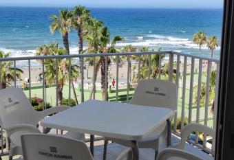 Estudio SHEILA allows 18 year olds to book a room