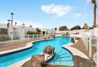 Puerto Chico 9 has Balcony rooms