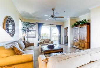 Cinnamon Beach Resort has Balcony rooms