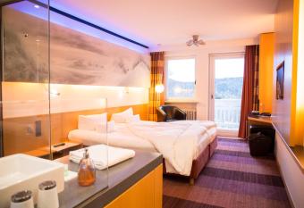 Hotel Wutzschleife allows 18 year olds to book a room