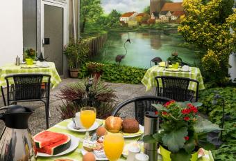 Hotel Stadtkrug allows 18 year olds to book a room