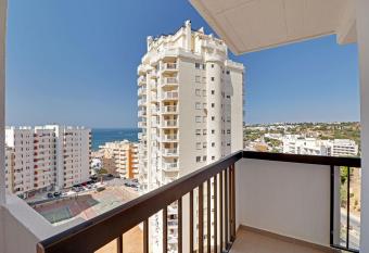 Armacao de Pera Ocean View by Homing allows 18 year olds to book a room