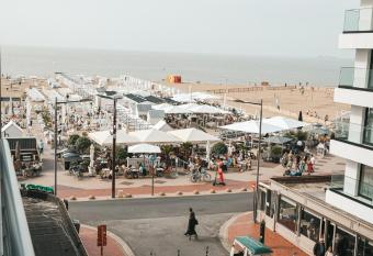 Cosy Appartement- 2 slaapkamers schuin zeezicht met Garage has Balcony rooms