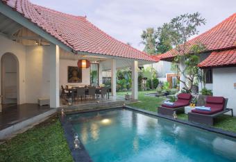 Villa Etnik by Best Deals Asia Hospitality allows 18 year olds to book a room