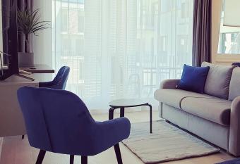 Blue Record Vibe has Balcony rooms