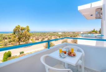 Studio with sea view in Fanes allows 18 year olds to book a room