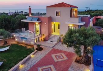 Cypress Village - Lux villa 5  from beach has Balcony rooms