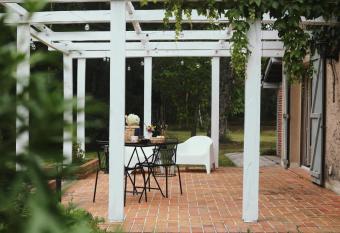 Maison Madera allows 18 year olds to book a room