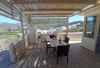 Evdion Galini has Balcony rooms