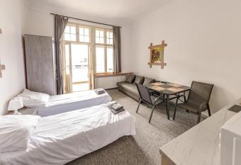 Stara Piekarnia - Pu  askiego 3 has Balcony rooms